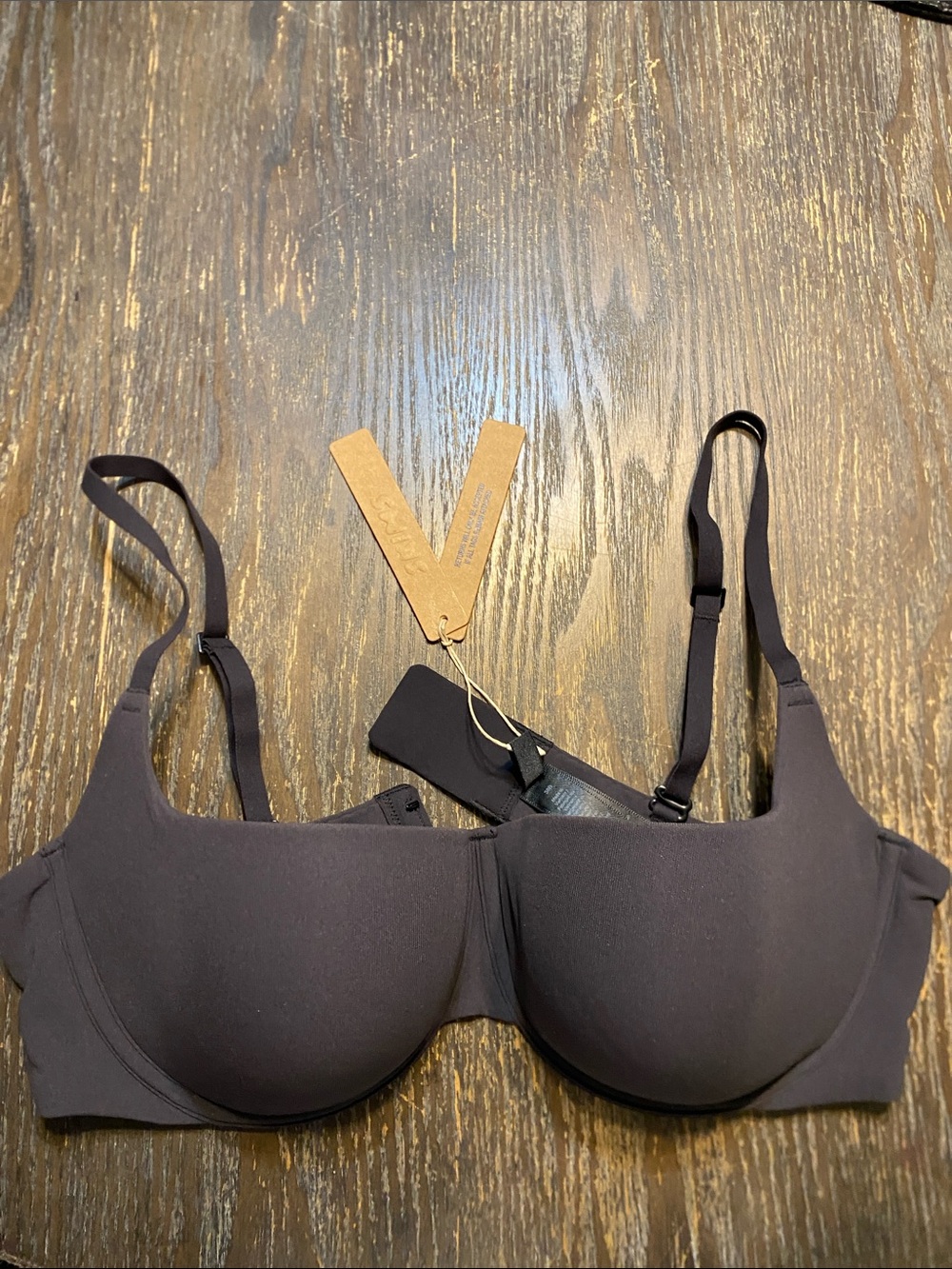 SKIMS Fits everybody lightly lined balconette 36B NWT bra